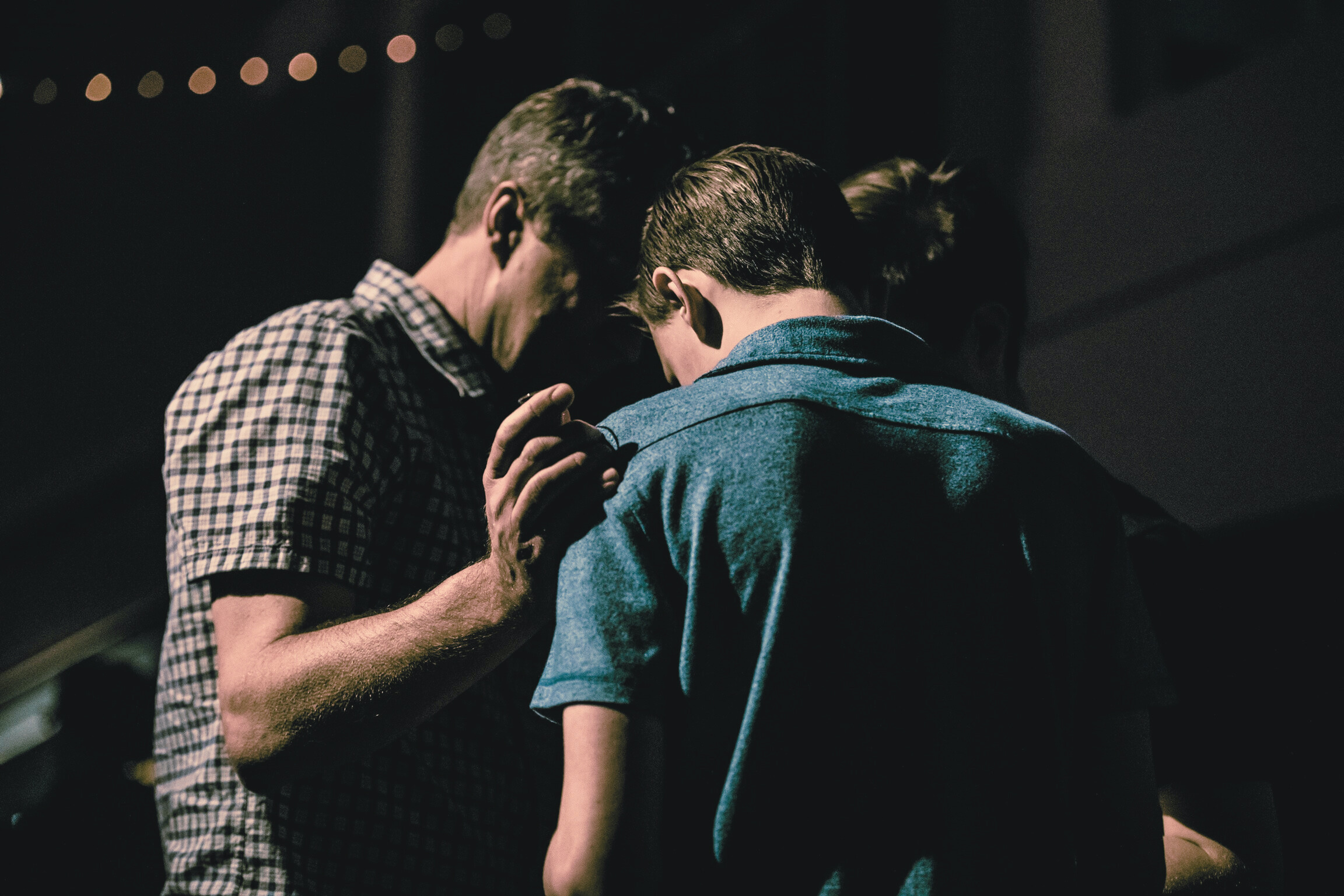 4 Ways to Pray for Pastors During the Pandemic